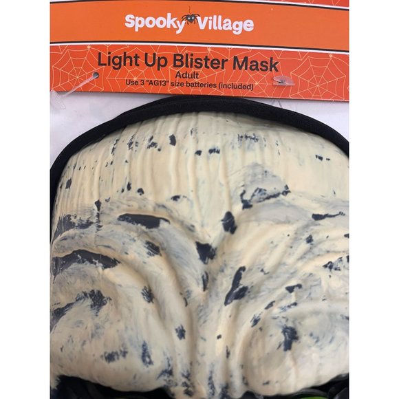 NWT- Halloween Light Up Scary Mask - Picture 3 of 3
